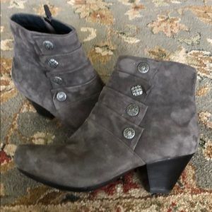 Dansko Baker suede booties 39 Gray